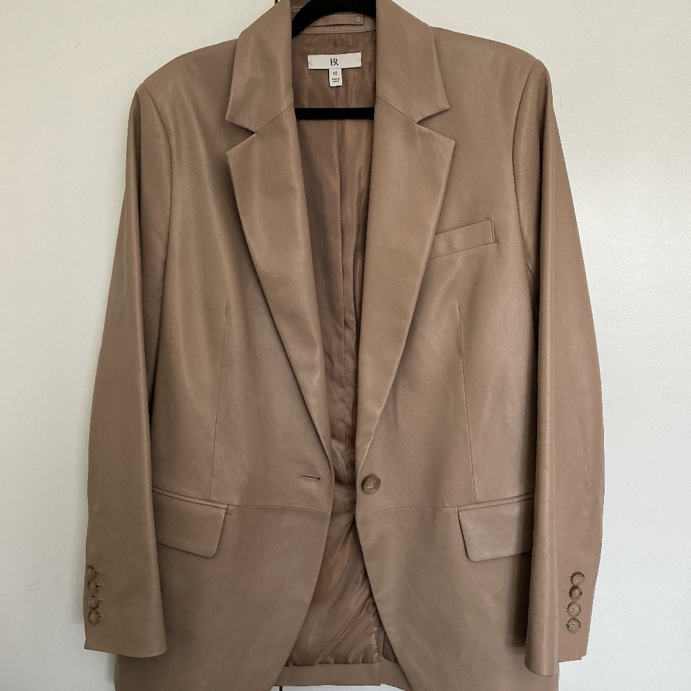 Authentic Banana Republic Real Leather “Boyfriend” blazer in colour chai